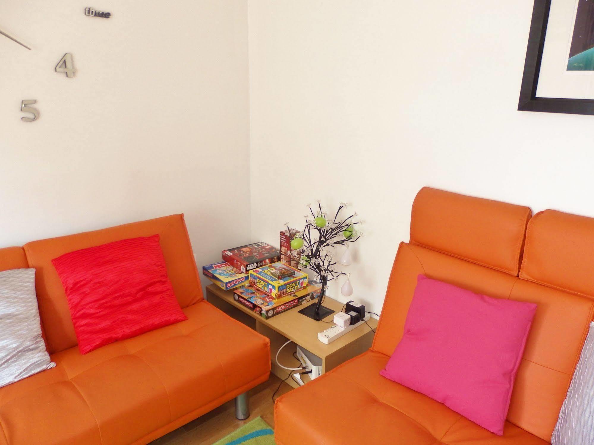 Very Central Location- Free Parking - 2 Bedrooms 벨파스트 외부 사진