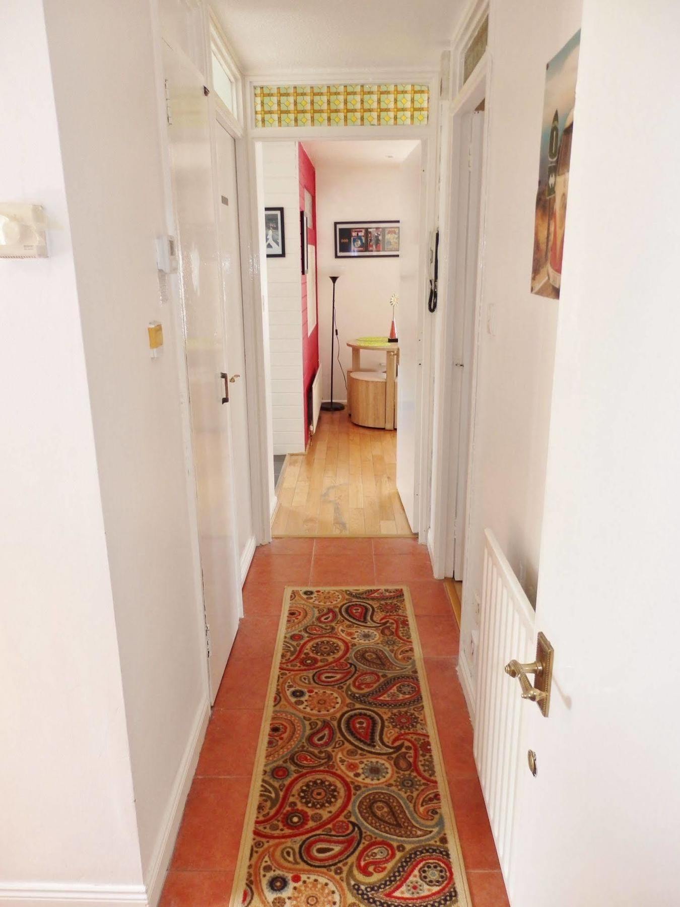 Very Central Location- Free Parking - 2 Bedrooms 벨파스트 외부 사진
