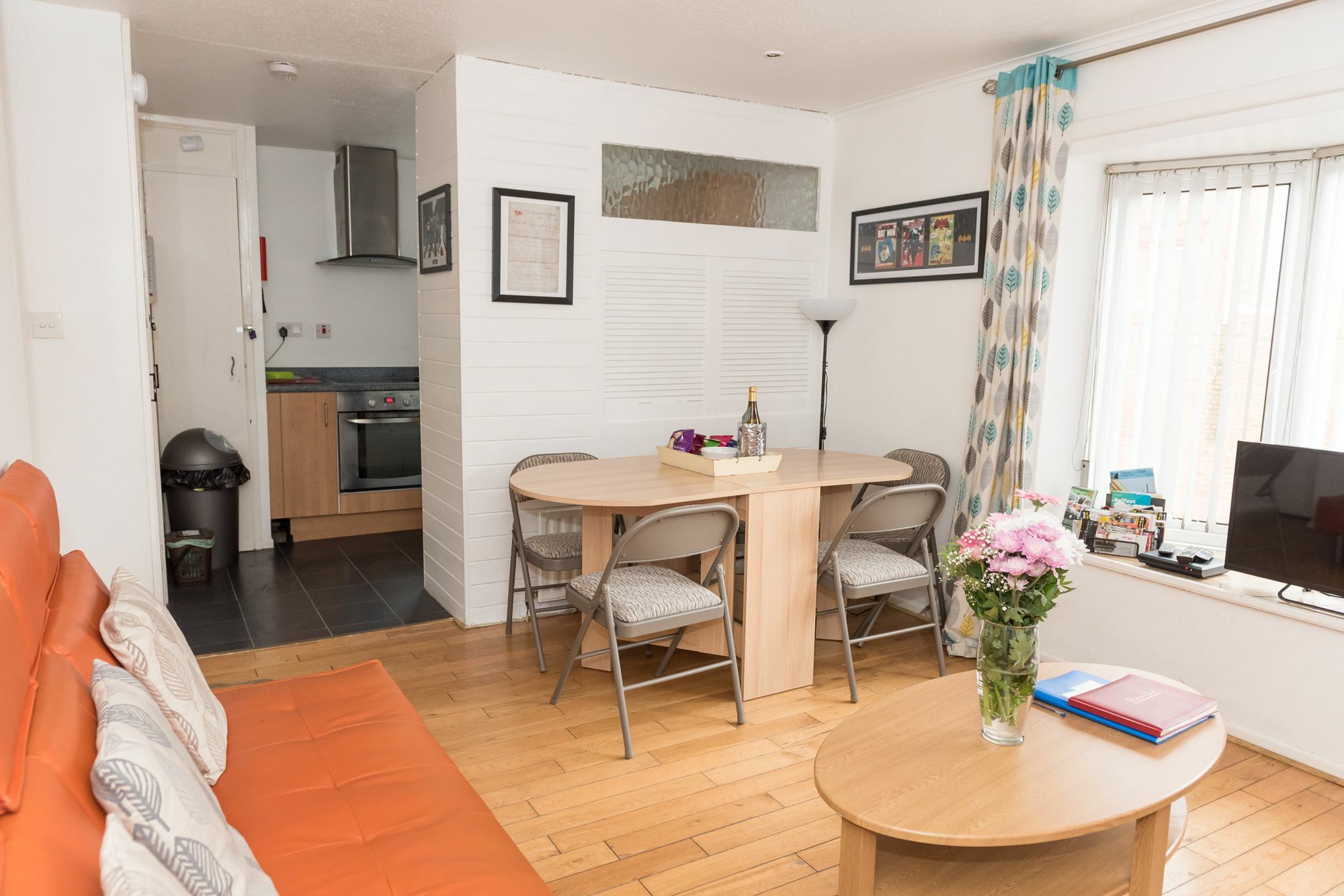 Very Central Location- Free Parking - 2 Bedrooms 벨파스트 외부 사진